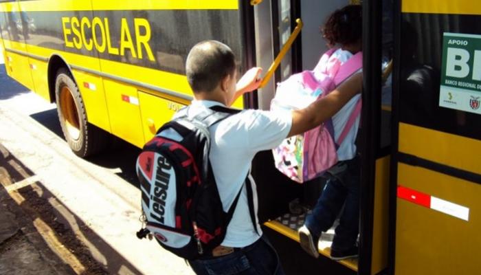 Plenário aprova lei referente à manutenção dos contratos do transporte escolar